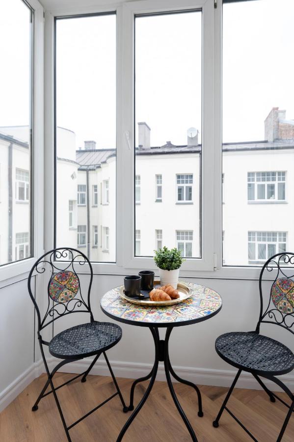 Cozy In The Quiet Center Of Апартаменти